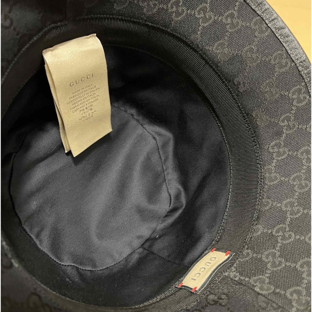 Gucci(グッチ)のグッチ　GUCCI ロゴ バケットハット　バケハ　XL 2L LL  ブラック メンズの帽子(ハット)の商品写真