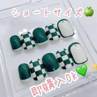 ブロックチェックネイルチップ 緑 ショート 個性派 韓国 新品未使用 現品(つけ爪/ネイルチップ)