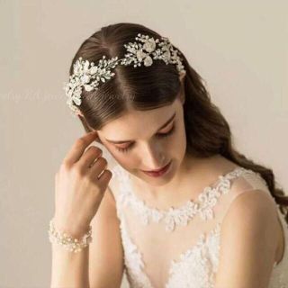 ブライダル ヘッドドレス ☆ウェディング 結婚式 ヘアアクセサリー ティアラ(ウェディングドレス)