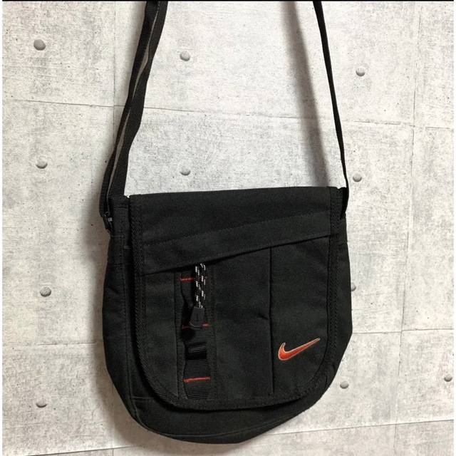 NIKE(ナイキ)の90s NIKE ナイキ ショルダーバッグ 古着 テック y2k メンズのバッグ(ショルダーバッグ)の商品写真