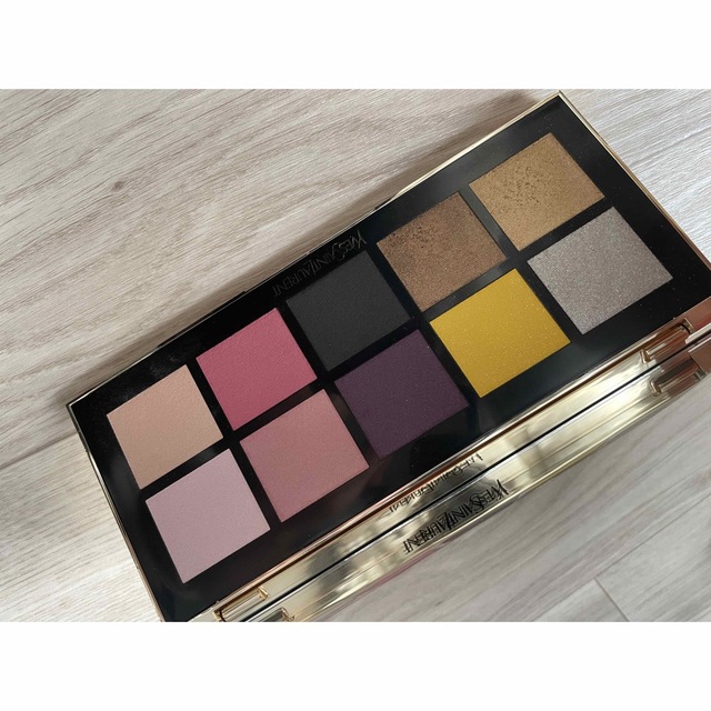 Yves Saint Laurent(イヴサンローラン)のイブサンローラン アイシャドウパレット コスメ/美容のベースメイク/化粧品(アイシャドウ)の商品写真