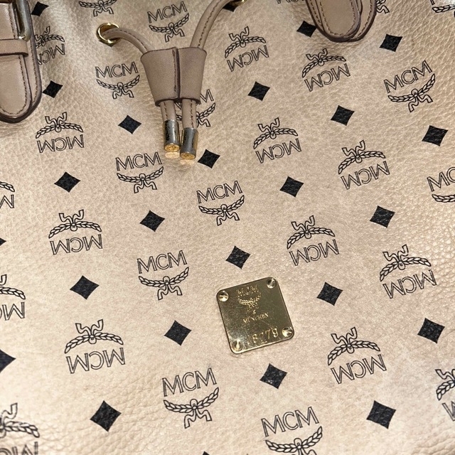 MCM(エムシーエム)のMCM❣️ハンドバッグ❣️2ウェイ❣️ レディースのバッグ(ショルダーバッグ)の商品写真