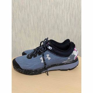 アンダーアーマー(UNDER ARMOUR)のアンダーアーマー　スニーカー(スニーカー)