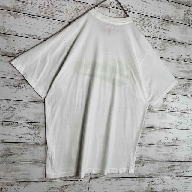 人気デザイン】シュプリーム☆センタービッグロゴ入りTシャツ 即完売