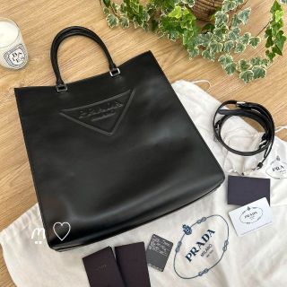 PRADA プラダ エンボスロゴレザートートバッグ ブラック ショルダー 美