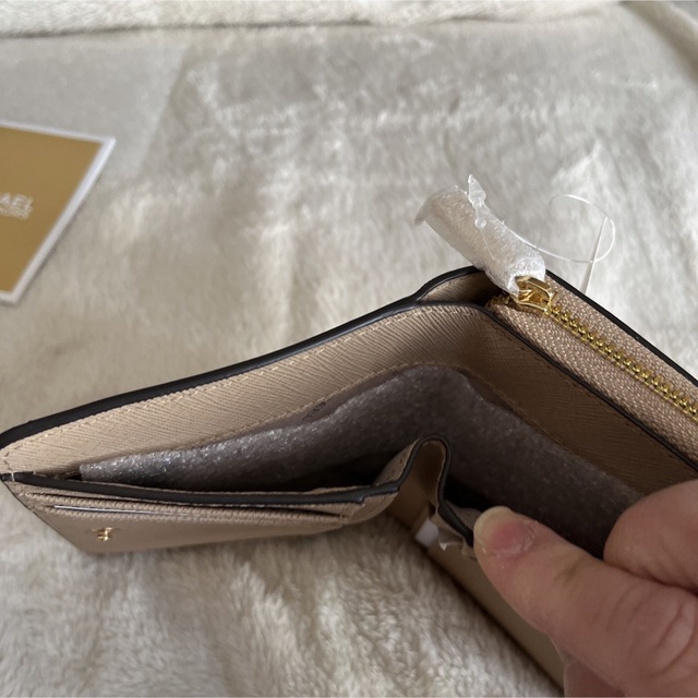 Michael Kors(マイケルコース)のMICHAELKORS折財布 レディースのファッション小物(財布)の商品写真