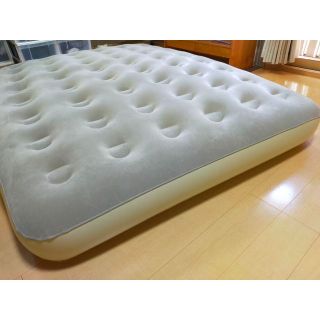 ボタンひとつで膨らむしぼむ　電動エアーベッド ダブル 203×152×25cm(ダブルベッド)