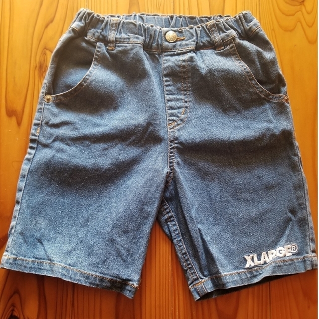 XLARGE(エクストララージ)のXLARGE KIDS  デニムハーフパンツ キッズ/ベビー/マタニティのキッズ服男の子用(90cm~)(パンツ/スパッツ)の商品写真