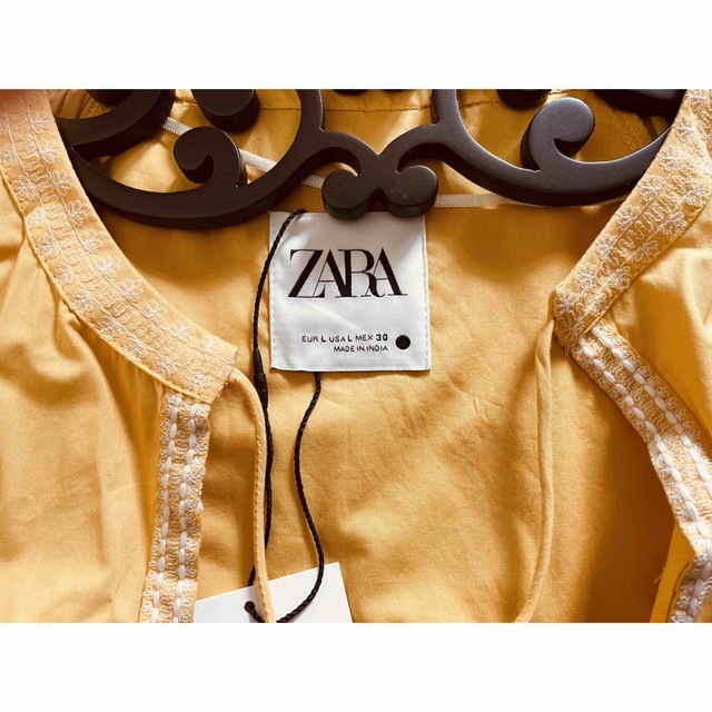 ZARA(ザラ)のスモック風ジャケット レディースのジャケット/アウター(ノーカラージャケット)の商品写真