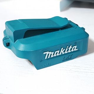 マキタ(Makita)のマキタ　モバイルバッテリー　ADP05(バッテリー/充電器)