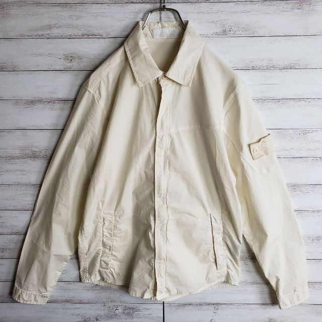 STONE ISLAND(ストーンアイランド)の【レアデザイン】ストーンアイランド ゴーストパッチ 同色 シャツジャケット 白 メンズのトップス(シャツ)の商品写真