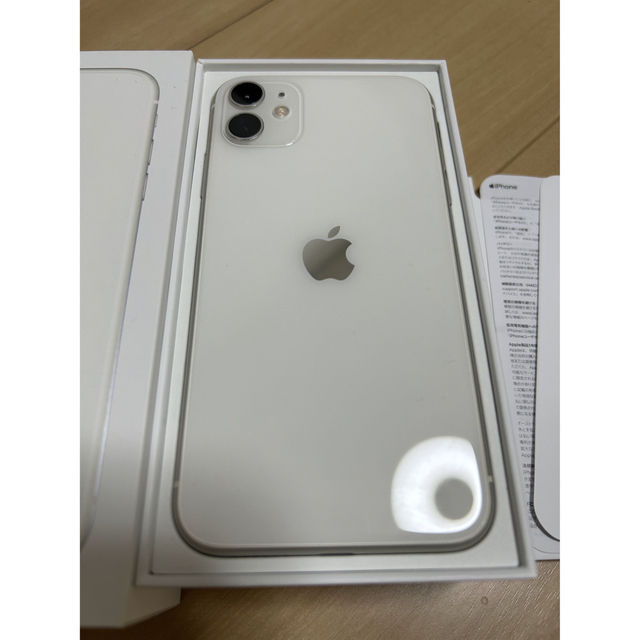 iPhone - iPhone 11 本体 128GB 美品 whiteの通販 by ami｜アイ ...