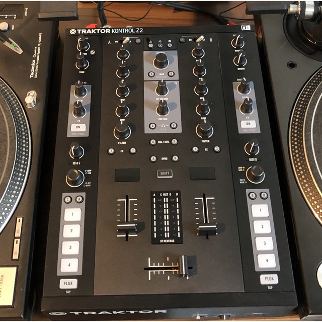 traktor kontrol z2 の通販 by ヤン坊ズショップ|ラクマ