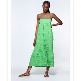 ザラ(ZARA)のテクスチャー ワンピース グリーン - 品番 7385/357 ZARA(ロングワンピース/マキシワンピース)