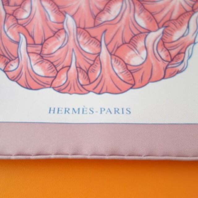 Hermes   エルメス カレ シルクスカーフ [ブロメリアの目録 ピンク