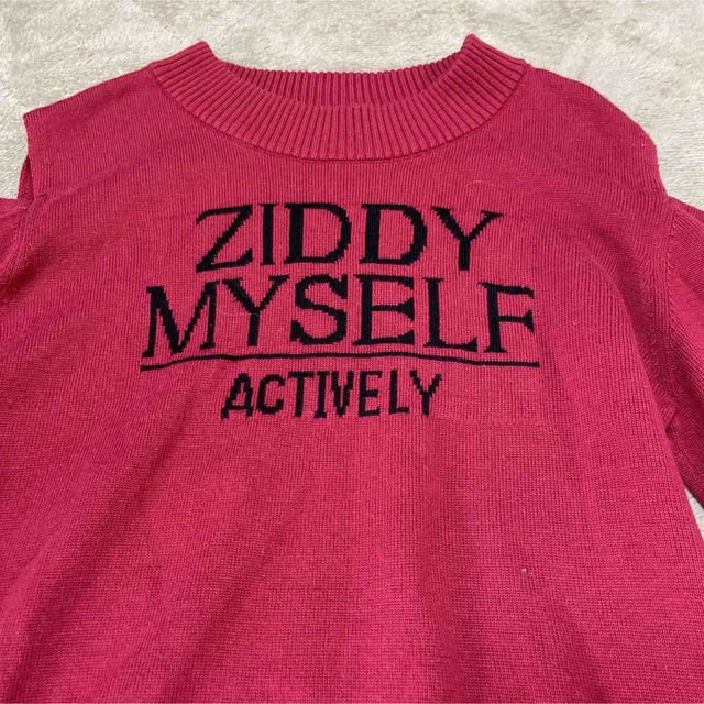 ZIDDY(ジディー)のZIDDY 肩開きニット　M キッズ/ベビー/マタニティのキッズ服女の子用(90cm~)(Tシャツ/カットソー)の商品写真