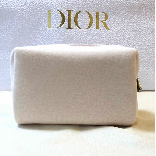 Dior(ディオール)のディオール スノー エッセンスコフレ ノベルティ ポーチ コスメ/美容のコスメ/美容 その他(その他)の商品写真