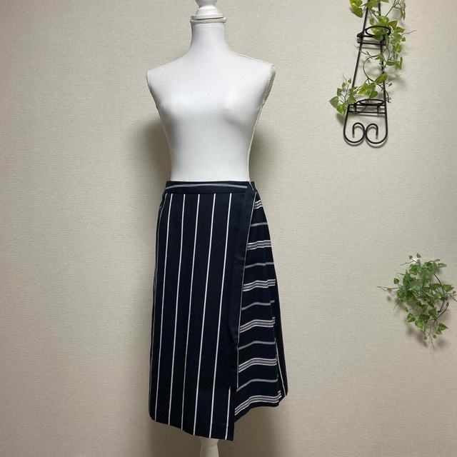 INED(イネド)のINED ラップスカート レディースのスカート(ひざ丈スカート)の商品写真