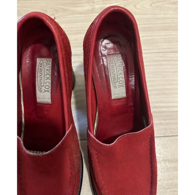 PATRICK COX(パトリックコックス)のパトリックコックス　赤　ローファー レディースの靴/シューズ(ローファー/革靴)の商品写真