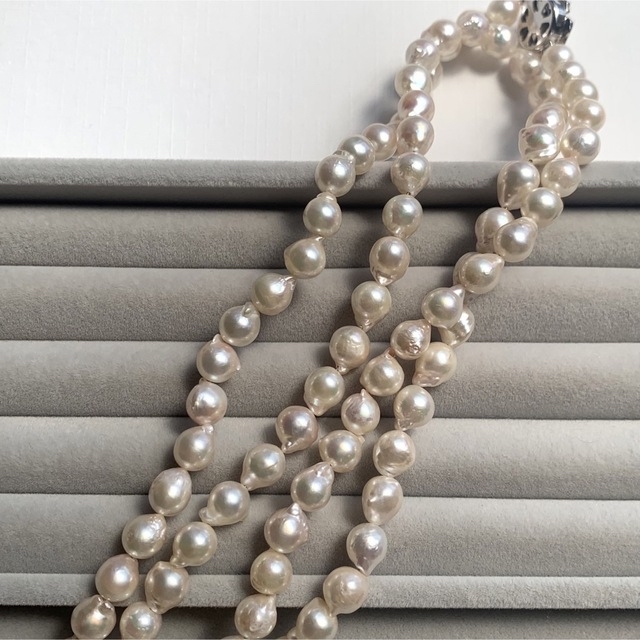 バロックパール　アコヤ真珠のロングネックレスです