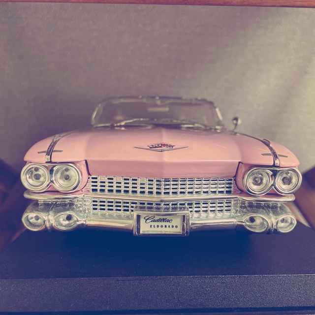 Cadillac Eldorado Biarritz (1959) 1/18模型