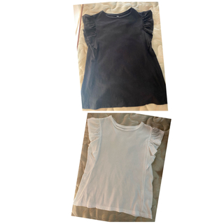 ユニクロ(UNIQLO)のユニクロ フリルスリーブT 白 黒 2枚セット S(Tシャツ(半袖/袖なし))