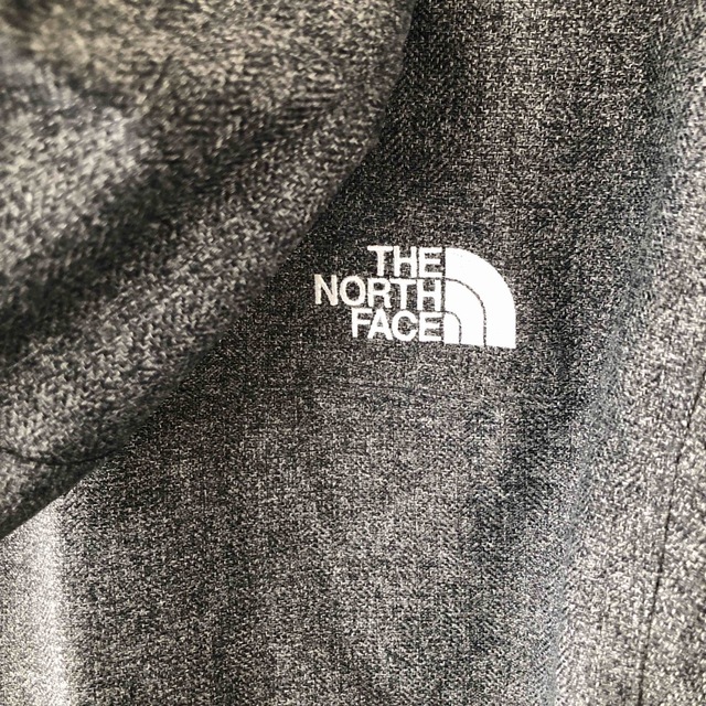 THE NORTH FACE(ザノースフェイス)のTHE NORTH FACE  ノベルティー スクープ ジャケット グレ メンズのジャケット/アウター(マウンテンパーカー)の商品写真