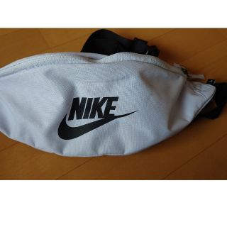 ナイキ(NIKE)のNIKEウエストポーチ(ボディバッグ/ウエストポーチ)