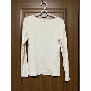 ユニクロ(UNIQLO)のユニクロ　クルーネックTシャツ　アイボリー　L(Tシャツ(長袖/七分))