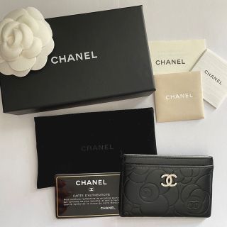 シャネル(CHANEL)のCHANEL カメリア パスケース(箱・証明書・保存袋つき)(名刺入れ/定期入れ)