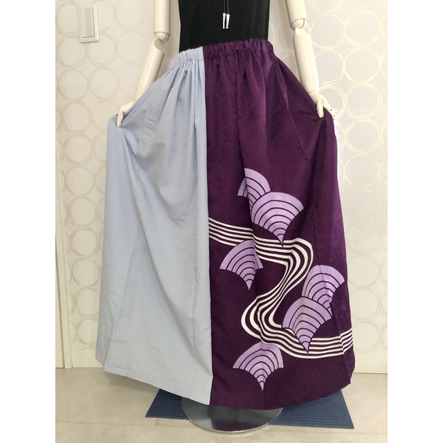 着物リメイク 紫 水色 L~LL ロングスカート レディースのスカート(ロングスカート)の商品写真