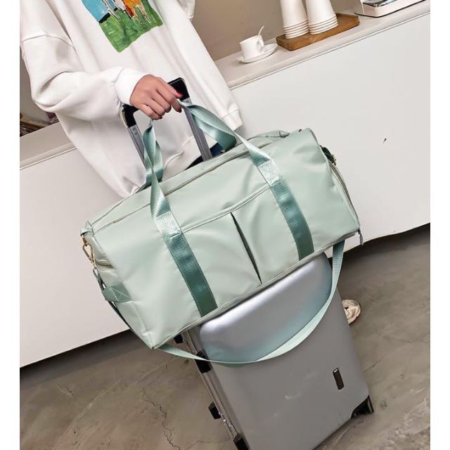 ライトグリーン ボストンバッグ 肩掛け 大容量 便利 ショルダーバッグ  メンズのバッグ(ボストンバッグ)の商品写真