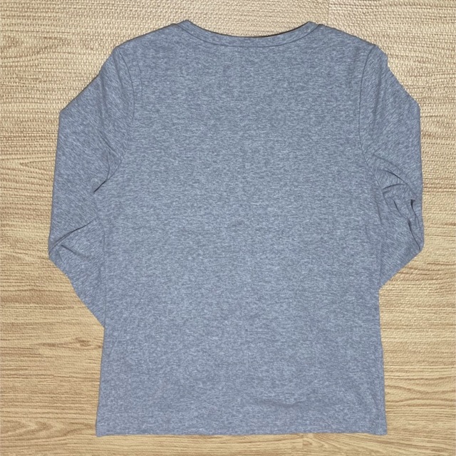 UNIQLO(ユニクロ)のUNIQLO コットンフライスＶネックＴ（長袖） Ｌサイズ レディースのトップス(Tシャツ(長袖/七分))の商品写真