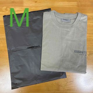 フィアオブゴッド(FEAR OF GOD)の新品 FOG ESSENTIALS M Tシャツ CORE タン　(Tシャツ/カットソー(半袖/袖なし))