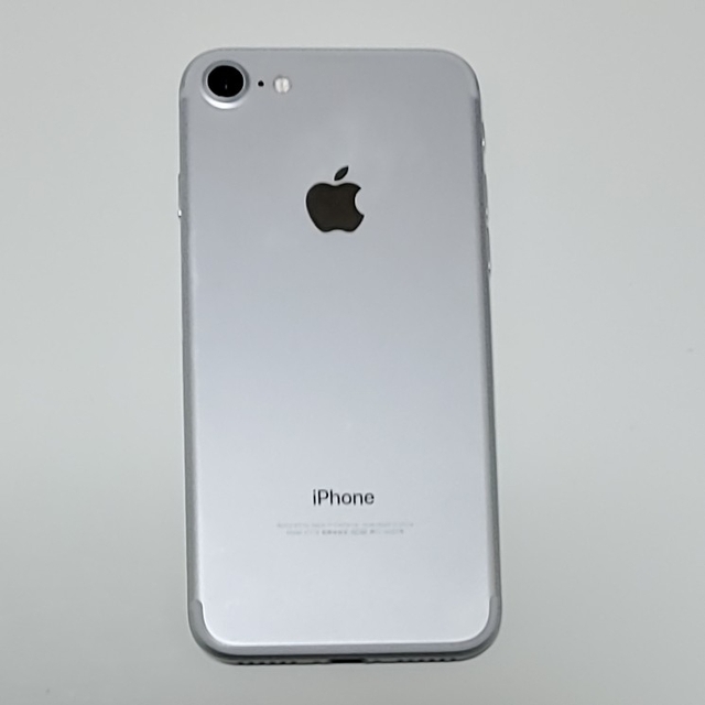 iPhone 7 本体 32GB シルバー 1
