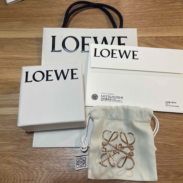 LOEWE アナグラムブローチ　ローズゴールド