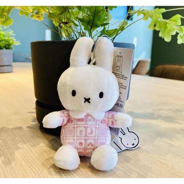 ミッフィー【ぬいぐるみ】限定ピンクドレス中M24cmオランダ限定miffy