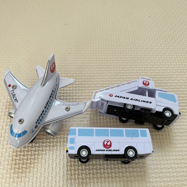 JAL(日本航空)(ジャル(ニホンコウクウ))のJALオモチャ キッズ/ベビー/マタニティのおもちゃ(電車のおもちゃ/車)の商品写真