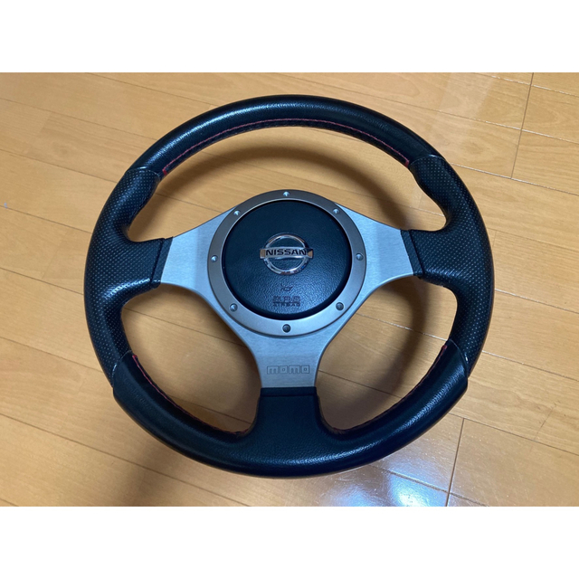 momo NISSAN専用ステアリング - 自動車 momo NISSAN専用ステアリング - 自動車