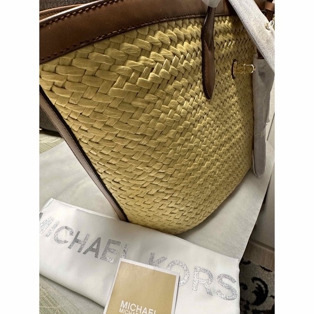 Michael Kors(マイケルコース)のmichael kors マイケルコース　かごバッグ　日本未発売　レア大きめかご レディースのバッグ(かごバッグ/ストローバッグ)の商品写真