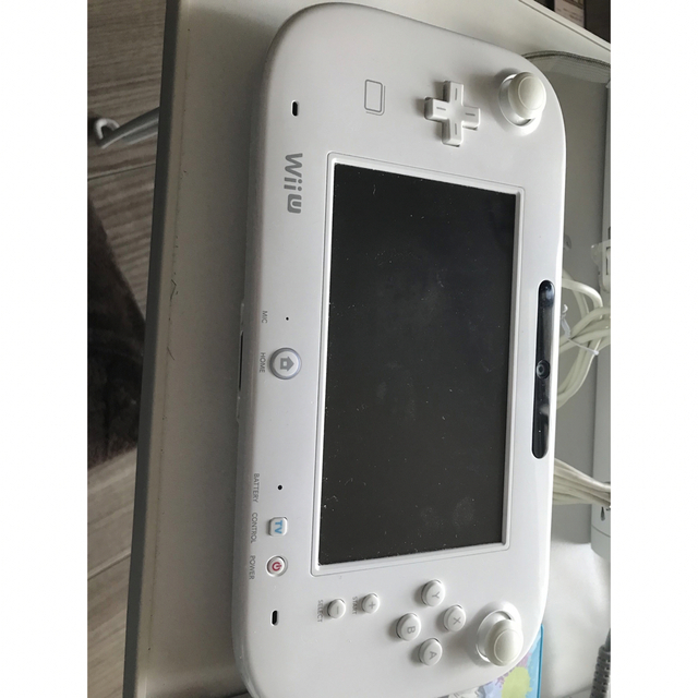 Wii U(ウィーユー)のWiiU本体　すぐ遊べるセット　スプラトゥーン、大乱闘スマッシュブラザーズX エンタメ/ホビーのゲームソフト/ゲーム機本体(家庭用ゲーム機本体)の商品写真