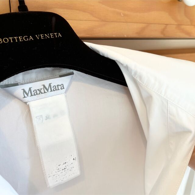 Max Mara(マックスマーラ)のマックスマーラ　MAX MARA 七分袖　スキッパー　チュニック　シャツ　白 レディースのトップス(シャツ/ブラウス(長袖/七分))の商品写真