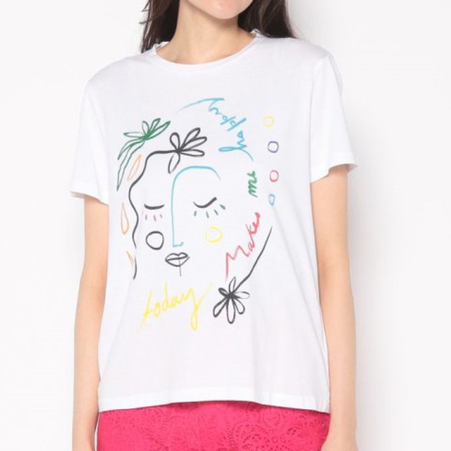 DESIGUAL(デシグアル)の新品✨未使用　お洒落💖涼しくて楽なTシャツ　Lサイズ　大特価‼️ レディースのトップス(Tシャツ(半袖/袖なし))の商品写真