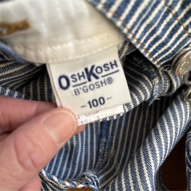 OshKosh(オシュコシュ)のオシュコシュ オーバーオール100 キッズ/ベビー/マタニティのキッズ服男の子用(90cm~)(パンツ/スパッツ)の商品写真