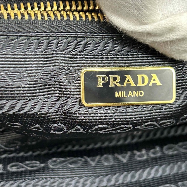 PRADA(プラダ)のPRADA プラダ　ポーチ　1N0693 デニム　ブラック　【未使用保管品】 レディースのファッション小物(ポーチ)の商品写真