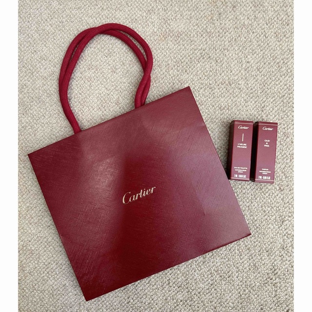 Cartier(カルティエ)のCartier カルティエ　香水セット 2ml ショッパー付き コスメ/美容の香水(香水(女性用))の商品写真