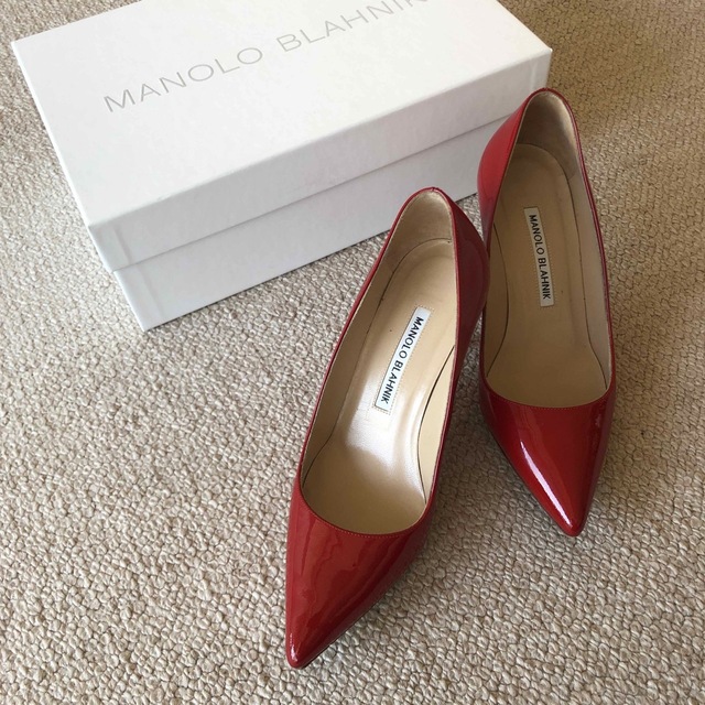 MANOLO BLAHNIK 35