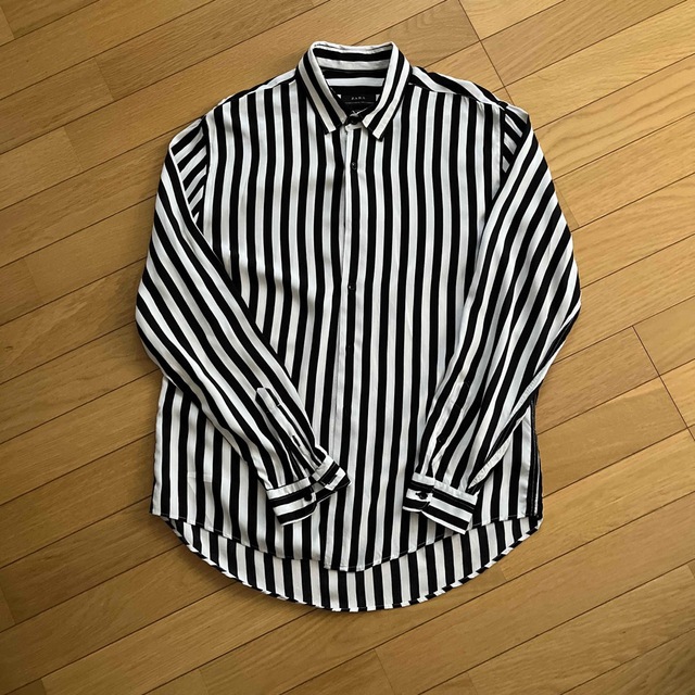 ZARA(ザラ)のZARA 長袖ストライプシャツ メンズのトップス(シャツ)の商品写真