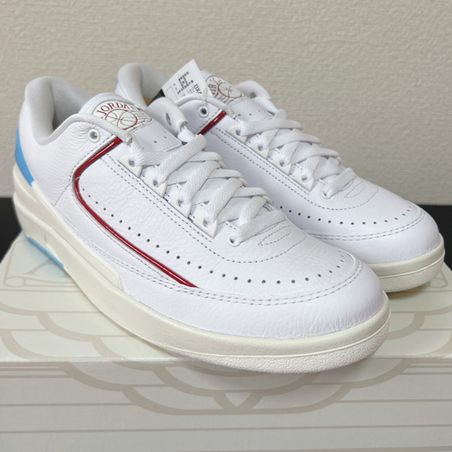 NIKE(ナイキ)の【新品】NIKE WMNS AIR JORDAN 2 レディースの靴/シューズ(スニーカー)の商品写真