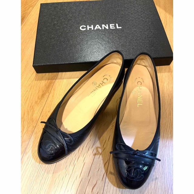 CHANEL(シャネル)のCHANEL バレリーナ フラットシューズ 36 黒 バレエシューズ シャネル レディースの靴/シューズ(バレエシューズ)の商品写真